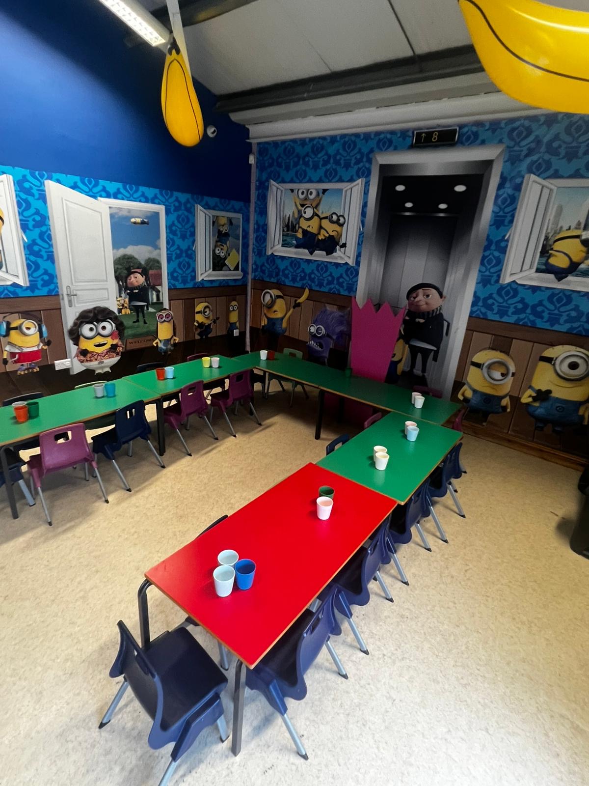 Minions party room